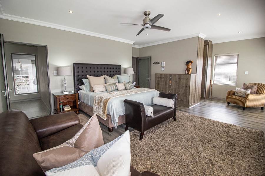 6 Bedroom Property for Sale in Kleinbaai Western Cape